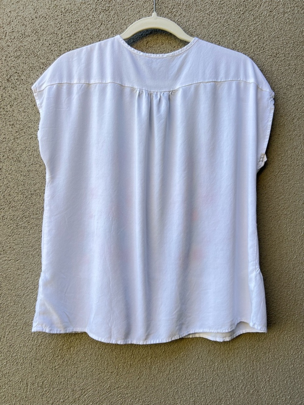 The Pioneer Woman White Embroidered Floral Peplum Tunic - Picture 2 of 3